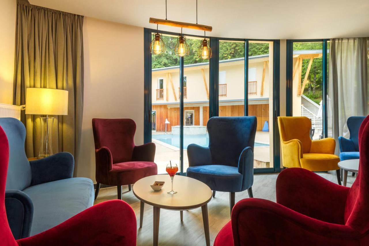 Logis Hotel Parenthese, Restaurant & Spa Chille Ngoại thất bức ảnh