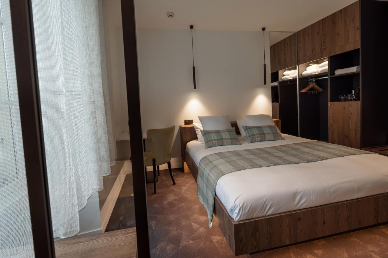 Logis Hotel Parenthese, Restaurant & Spa Chille Ngoại thất bức ảnh