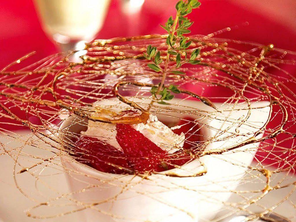 Logis Hotel Parenthese, Restaurant & Spa Chille Ngoại thất bức ảnh